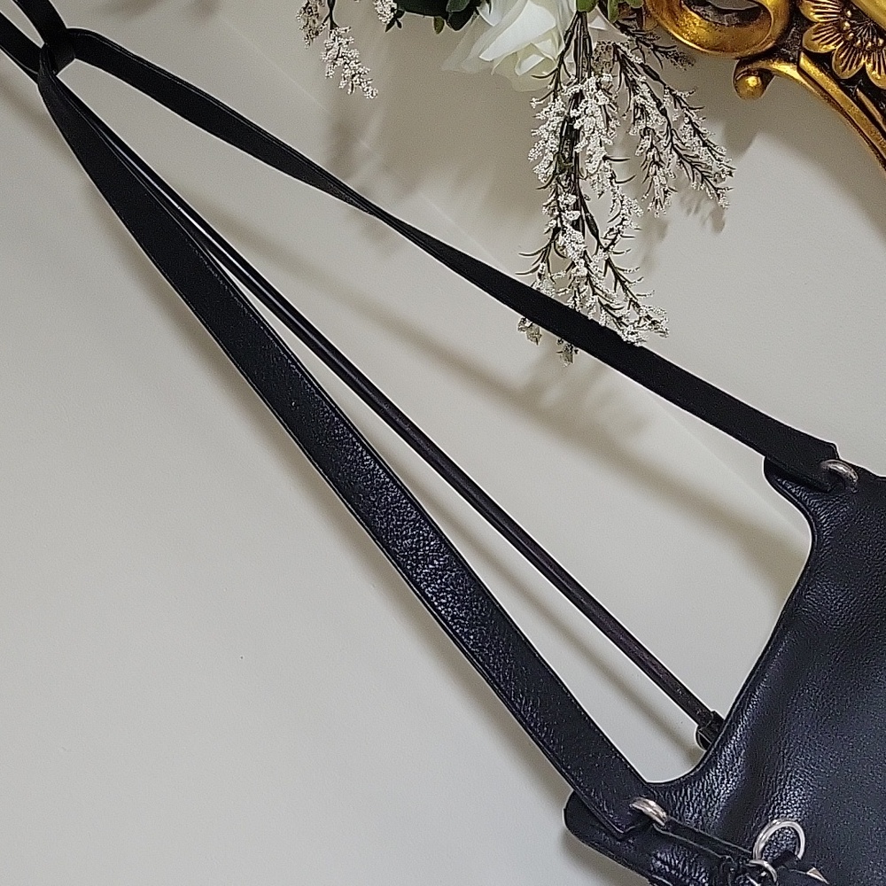ROLFS Soft black leather shoulder bag Dimensions 10 in X 10 in X 3.5 in - Picture 11 of 16
